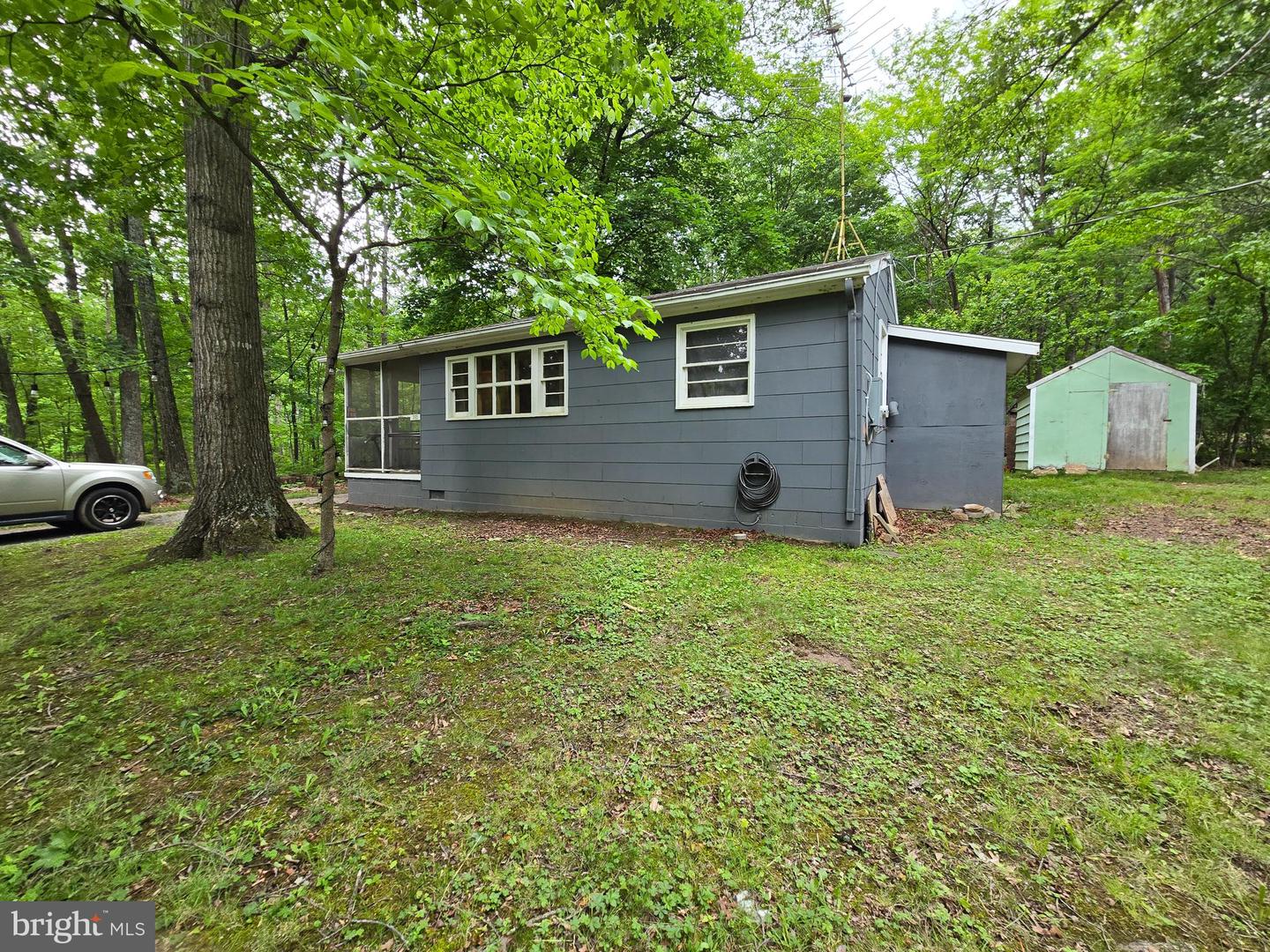 305 RACCOON DR, WINCHESTER, Virginia 22602, 1 Bedroom Bedrooms, 3 Rooms Rooms,1 BathroomBathrooms,Residential,For sale,305 RACCOON DR,VAFV2034402 MLS # VAFV2034402