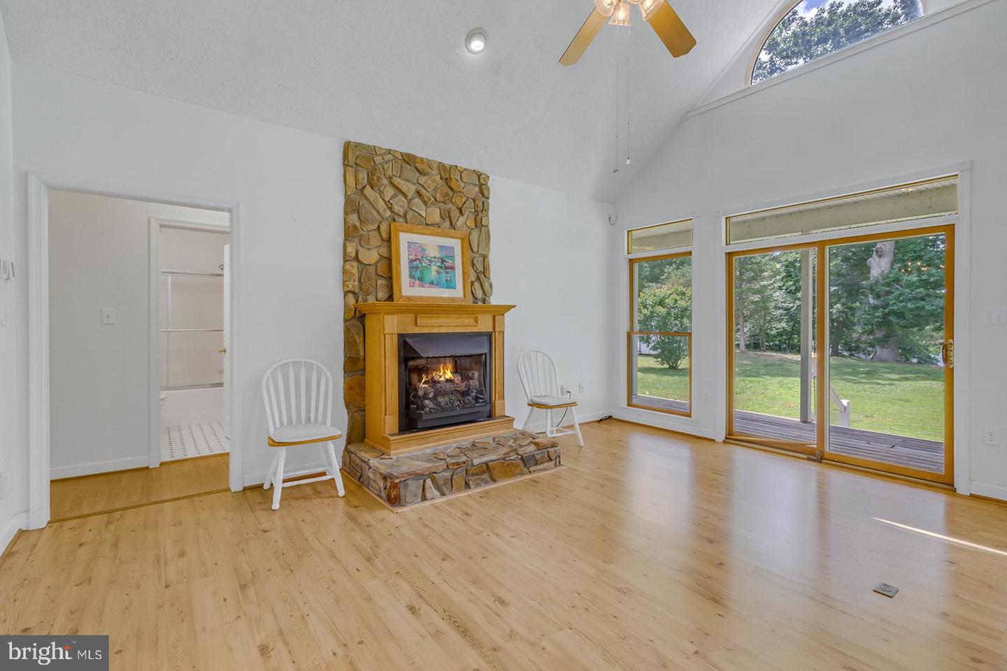 387 HARBOR DR, REEDVILLE, Virginia 22539, 3 Bedrooms Bedrooms, 8 Rooms Rooms,3 BathroomsBathrooms,Residential,For sale,387 HARBOR DR,VANV2001626 MLS # VANV2001626