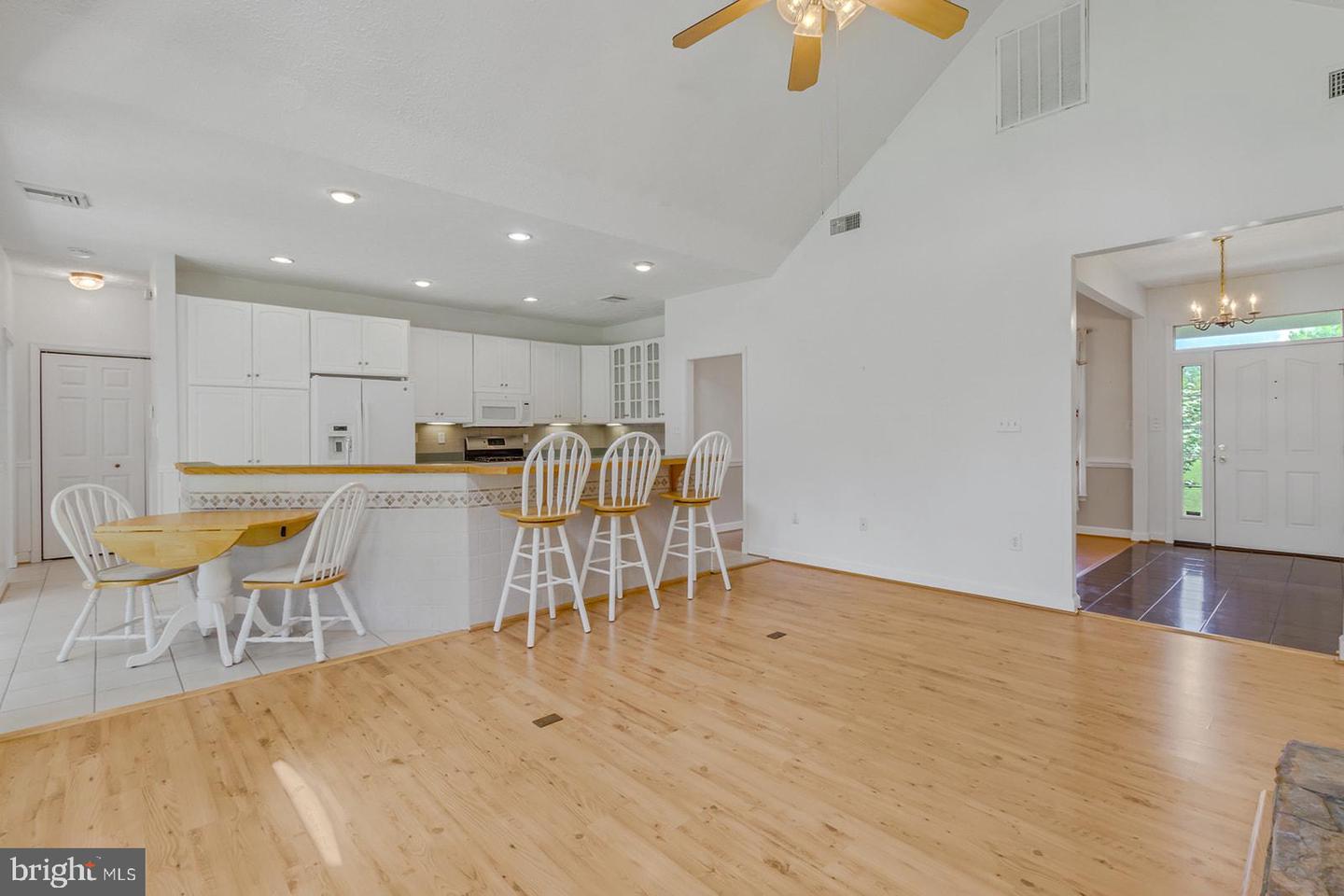 387 HARBOR DR, REEDVILLE, Virginia 22539, 3 Bedrooms Bedrooms, 8 Rooms Rooms,3 BathroomsBathrooms,Residential,For sale,387 HARBOR DR,VANV2001626 MLS # VANV2001626