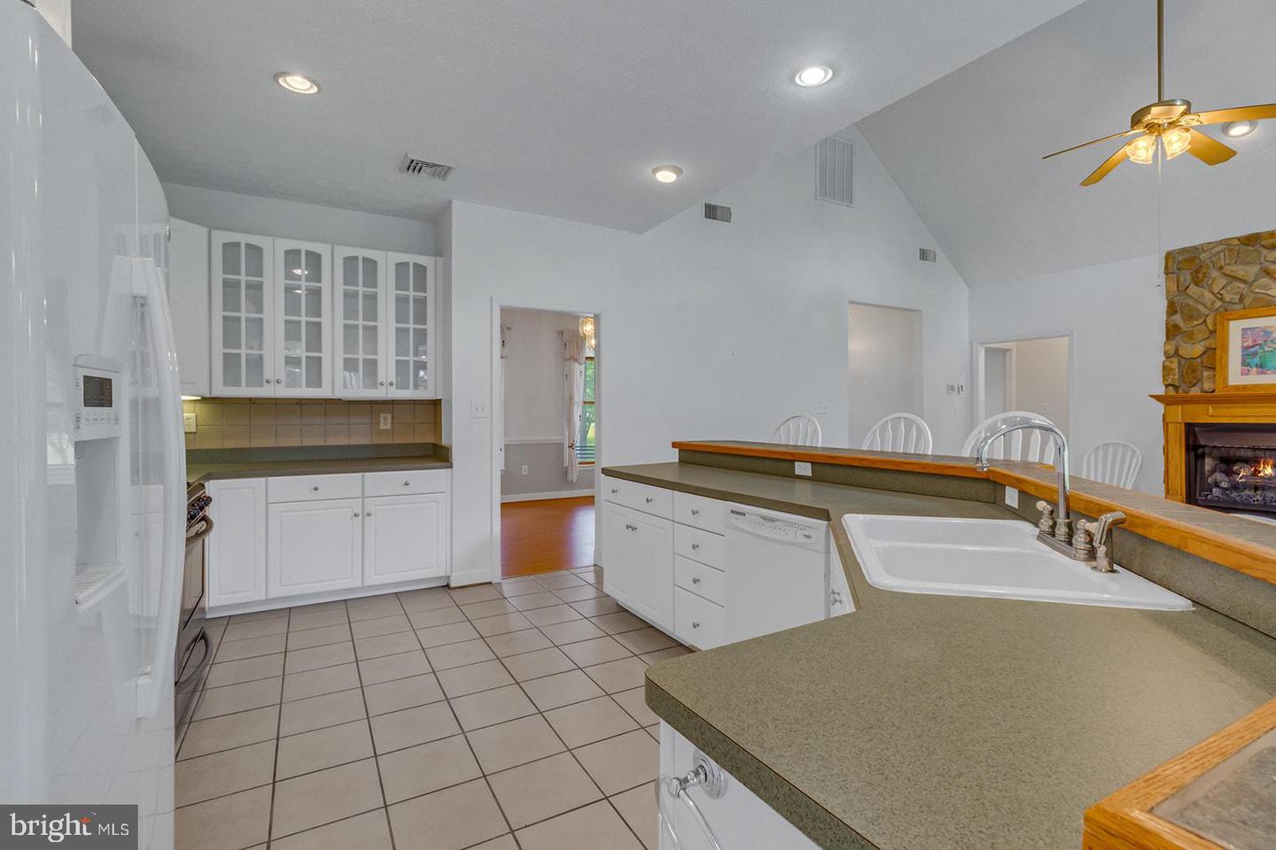 387 HARBOR DR, REEDVILLE, Virginia 22539, 3 Bedrooms Bedrooms, 8 Rooms Rooms,3 BathroomsBathrooms,Residential,For sale,387 HARBOR DR,VANV2001626 MLS # VANV2001626