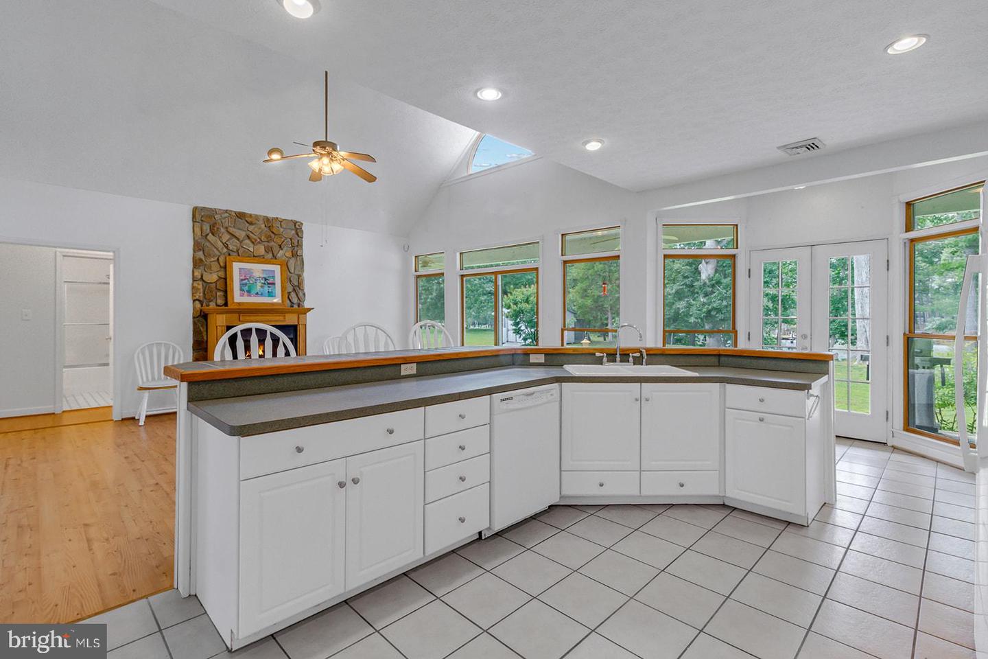 387 HARBOR DR, REEDVILLE, Virginia 22539, 3 Bedrooms Bedrooms, 8 Rooms Rooms,3 BathroomsBathrooms,Residential,For sale,387 HARBOR DR,VANV2001626 MLS # VANV2001626
