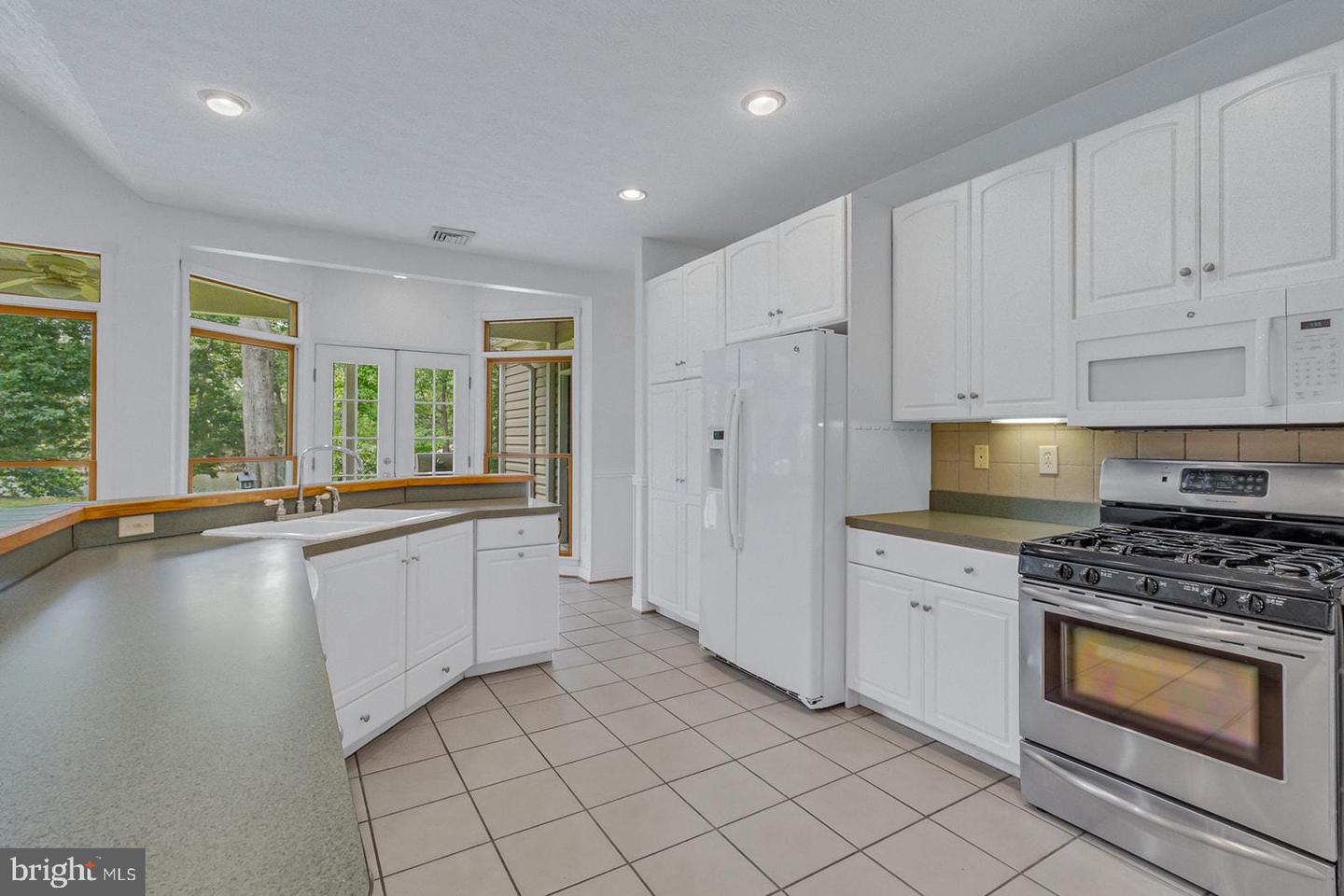 387 HARBOR DR, REEDVILLE, Virginia 22539, 3 Bedrooms Bedrooms, 8 Rooms Rooms,3 BathroomsBathrooms,Residential,For sale,387 HARBOR DR,VANV2001626 MLS # VANV2001626