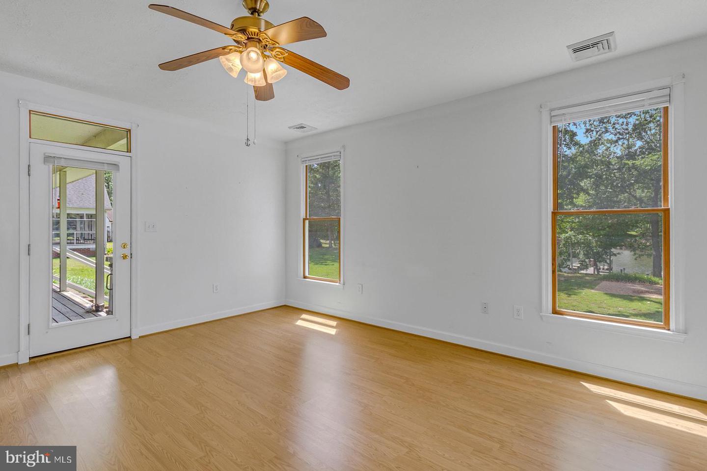 387 HARBOR DR, REEDVILLE, Virginia 22539, 3 Bedrooms Bedrooms, 8 Rooms Rooms,3 BathroomsBathrooms,Residential,For sale,387 HARBOR DR,VANV2001626 MLS # VANV2001626