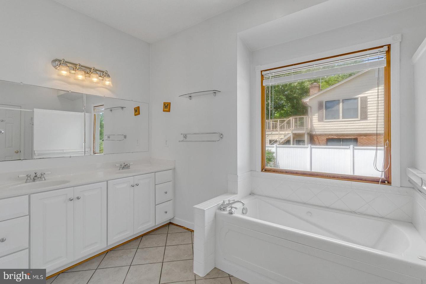 387 HARBOR DR, REEDVILLE, Virginia 22539, 3 Bedrooms Bedrooms, 8 Rooms Rooms,3 BathroomsBathrooms,Residential,For sale,387 HARBOR DR,VANV2001626 MLS # VANV2001626