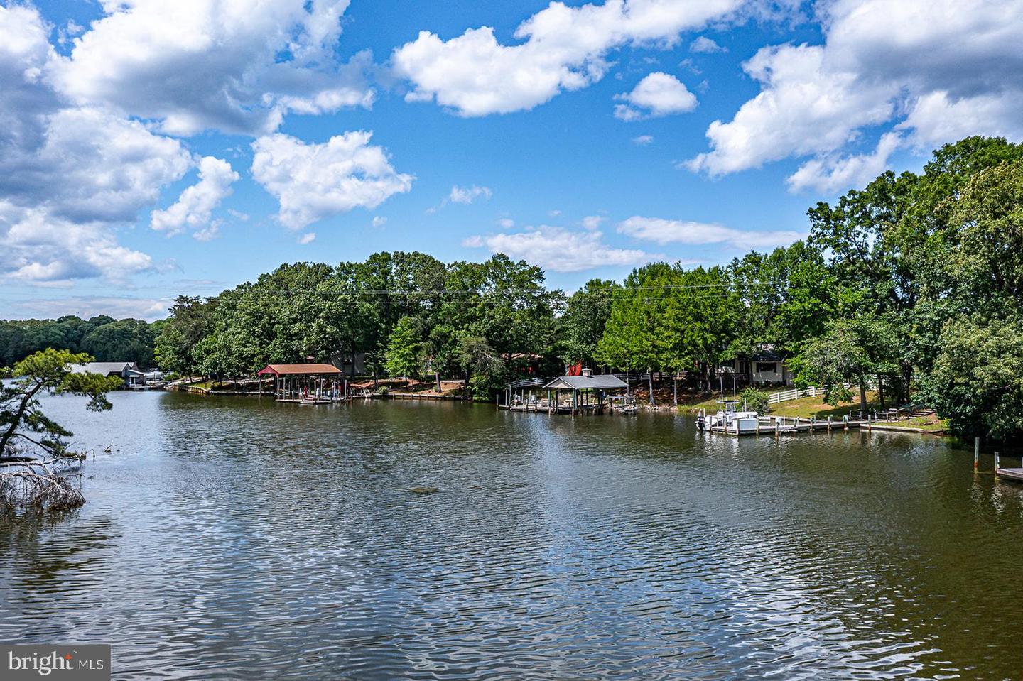 387 HARBOR DR, REEDVILLE, Virginia 22539, 3 Bedrooms Bedrooms, 8 Rooms Rooms,3 BathroomsBathrooms,Residential,For sale,387 HARBOR DR,VANV2001626 MLS # VANV2001626