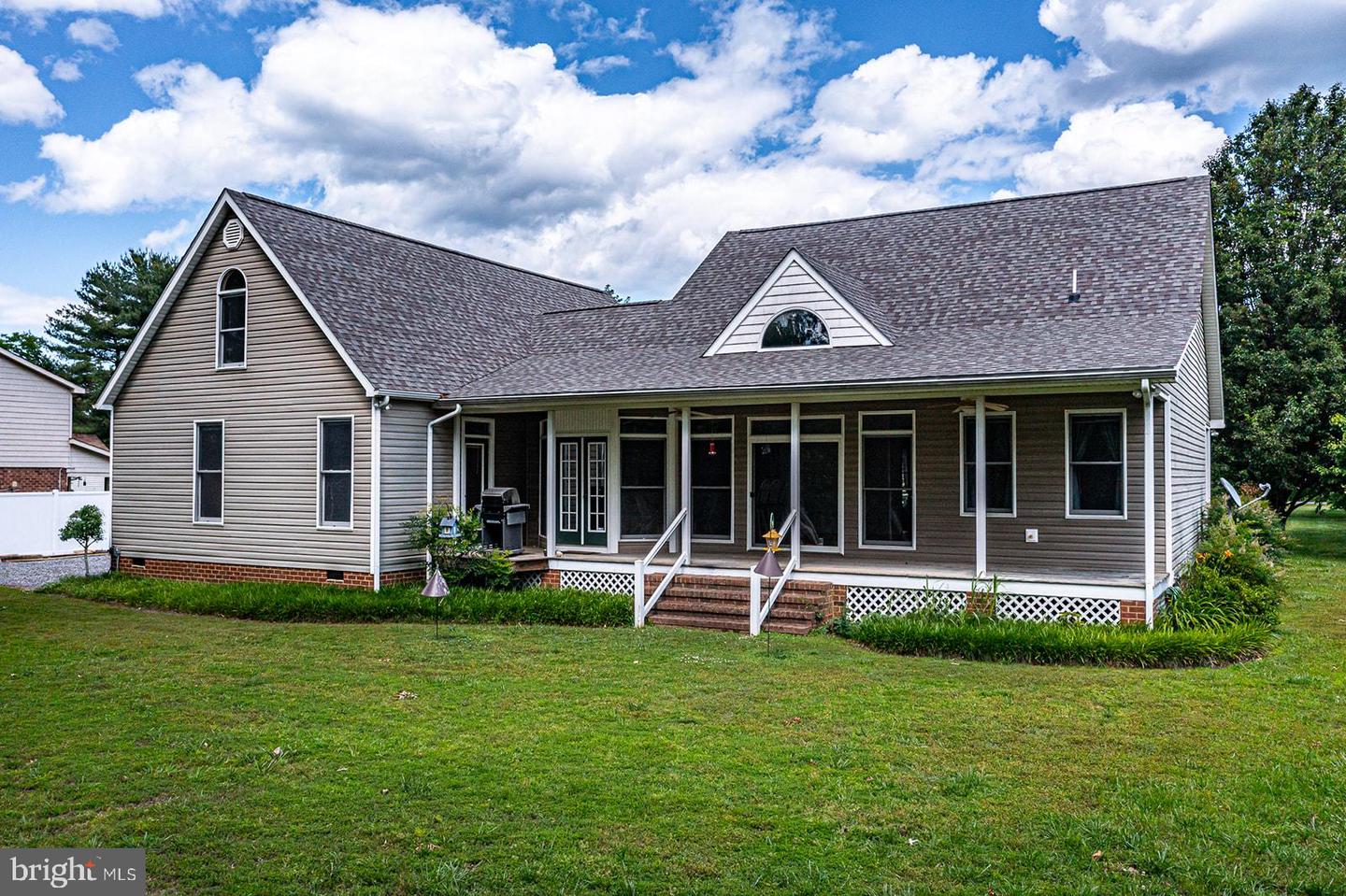 387 HARBOR DR, REEDVILLE, Virginia 22539, 3 Bedrooms Bedrooms, 8 Rooms Rooms,3 BathroomsBathrooms,Residential,For sale,387 HARBOR DR,VANV2001626 MLS # VANV2001626