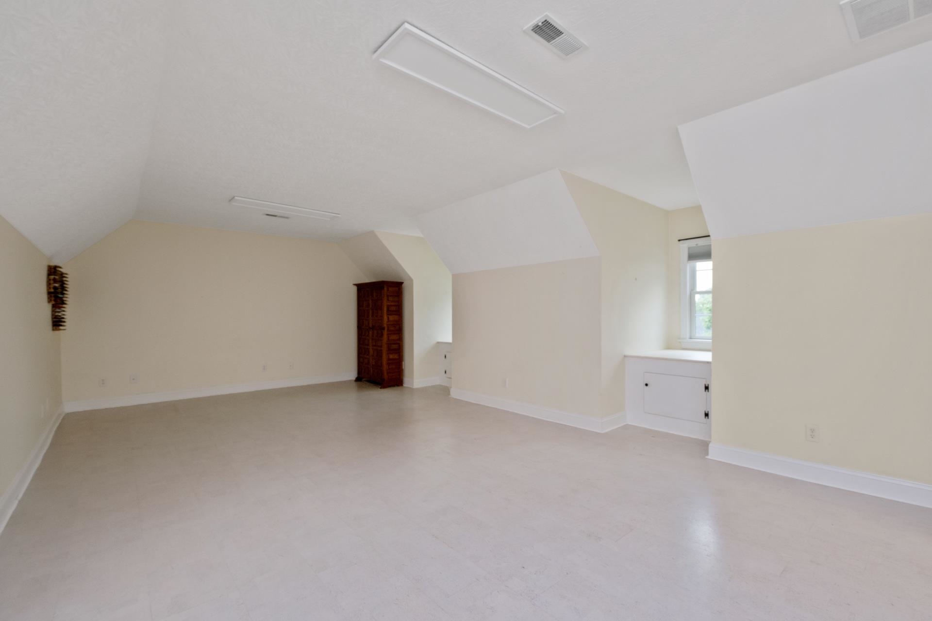 109 LEAVEL CT, BRIDGEWATER, Virginia 22812, 4 Bedrooms Bedrooms, ,3 BathroomsBathrooms,Residential,Jahne,109 LEAVEL CT,664983 MLS # 664983