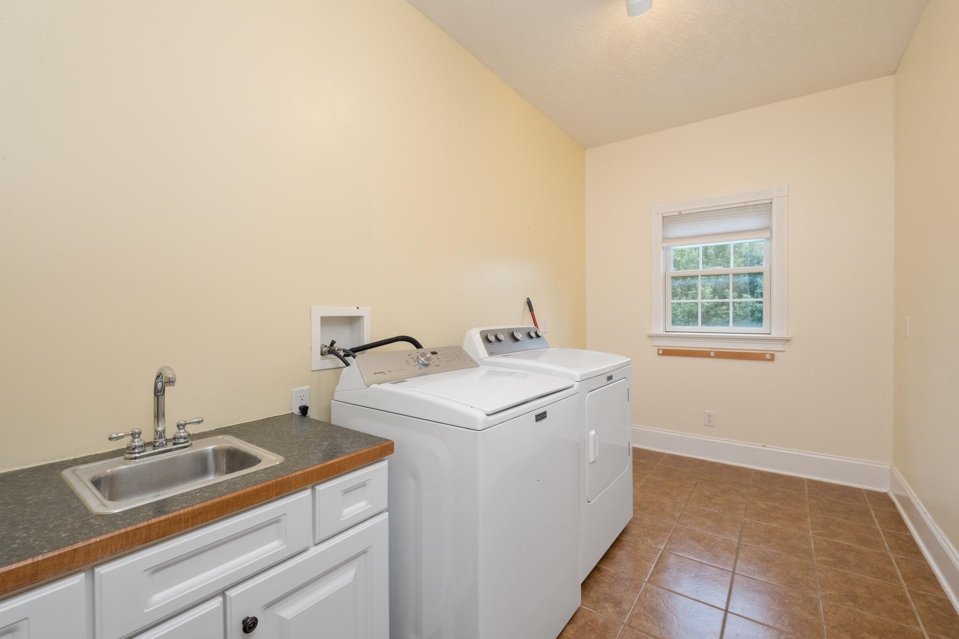 109 LEAVEL CT, BRIDGEWATER, Virginia 22812, 4 Bedrooms Bedrooms, ,3 BathroomsBathrooms,Residential,Jahne,109 LEAVEL CT,664983 MLS # 664983