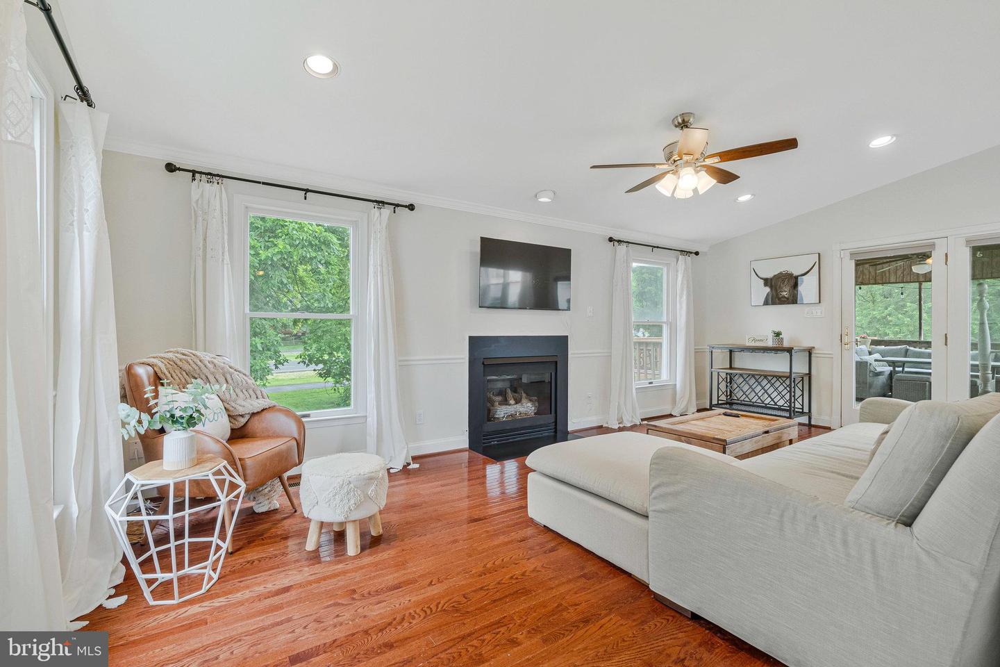 7 BENTMOOR CT, STERLING, Virginia 20165, 3 Bedrooms Bedrooms, ,3 BathroomsBathrooms,Residential,For sale,7 BENTMOOR CT,VALO2096242 MLS # VALO2096242