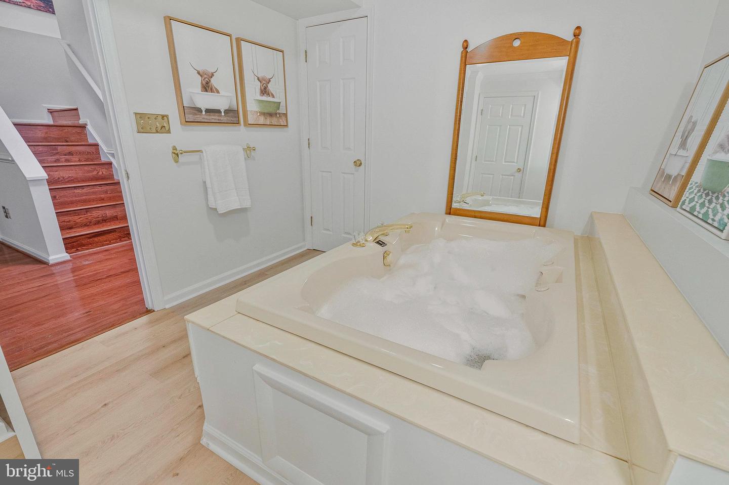 7 BENTMOOR CT, STERLING, Virginia 20165, 3 Bedrooms Bedrooms, ,3 BathroomsBathrooms,Residential,For sale,7 BENTMOOR CT,VALO2096242 MLS # VALO2096242
