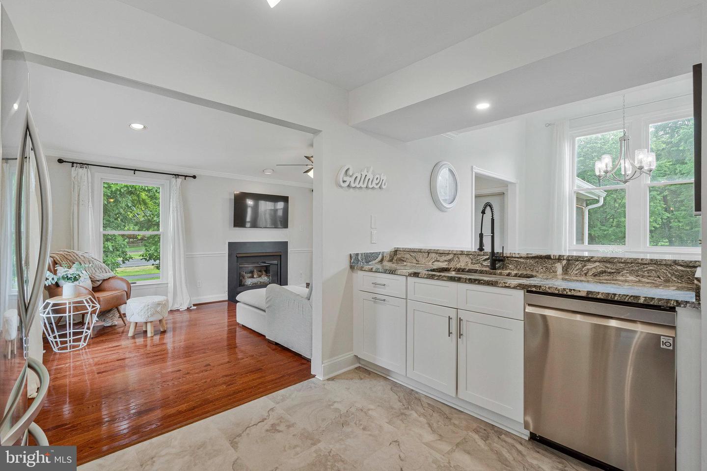 7 BENTMOOR CT, STERLING, Virginia 20165, 3 Bedrooms Bedrooms, ,3 BathroomsBathrooms,Residential,For sale,7 BENTMOOR CT,VALO2096242 MLS # VALO2096242