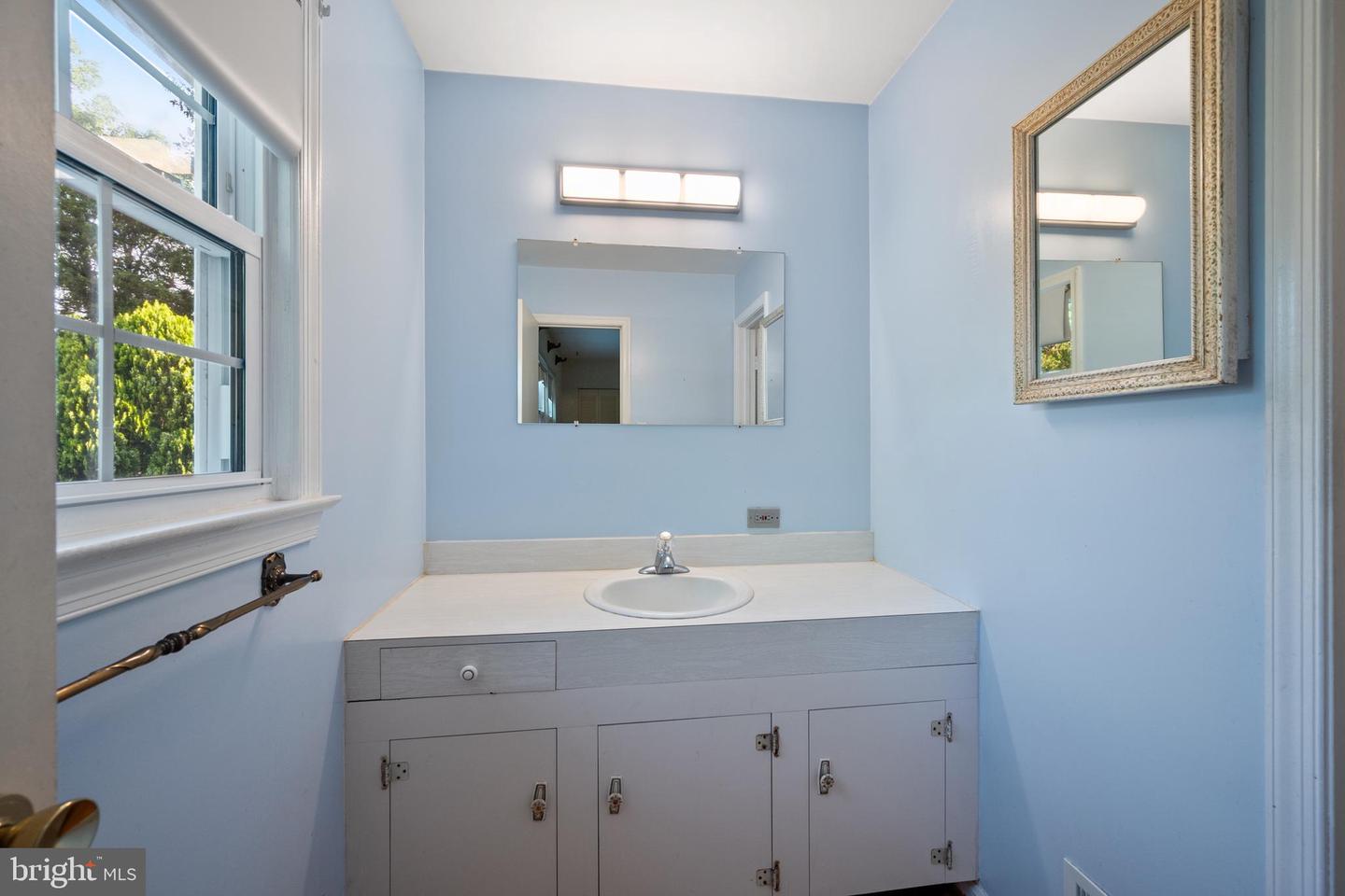 7516 TODD PL, MANASSAS, Virginia 20109, 4 Bedrooms Bedrooms, ,3 BathroomsBathrooms,Residential,For sale,7516 TODD PL,VAPW2095088 MLS # VAPW2095088