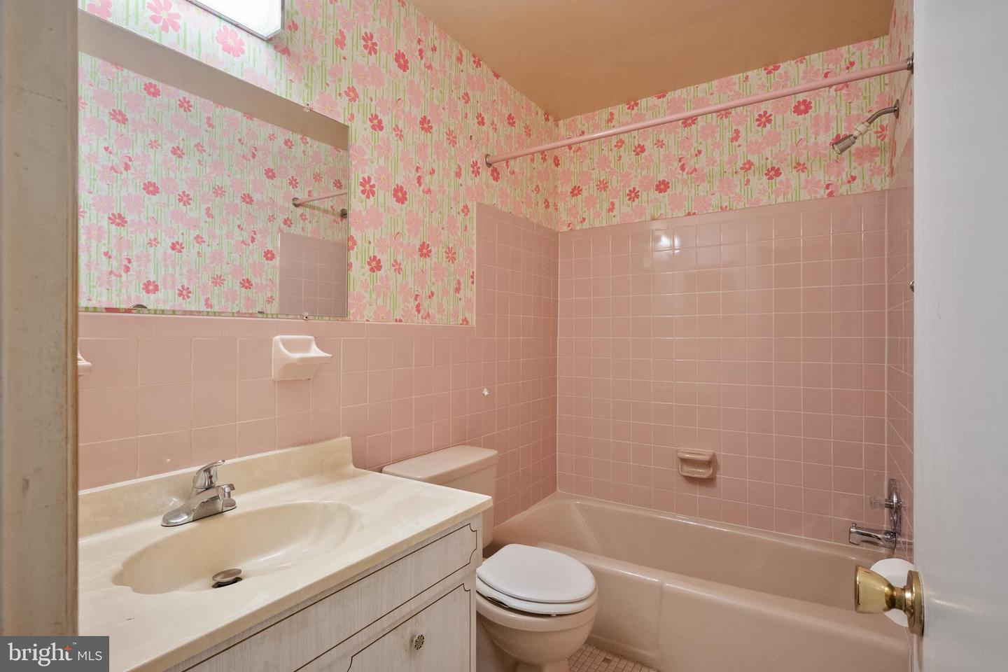 7516 TODD PL, MANASSAS, Virginia 20109, 4 Bedrooms Bedrooms, ,3 BathroomsBathrooms,Residential,For sale,7516 TODD PL,VAPW2095088 MLS # VAPW2095088