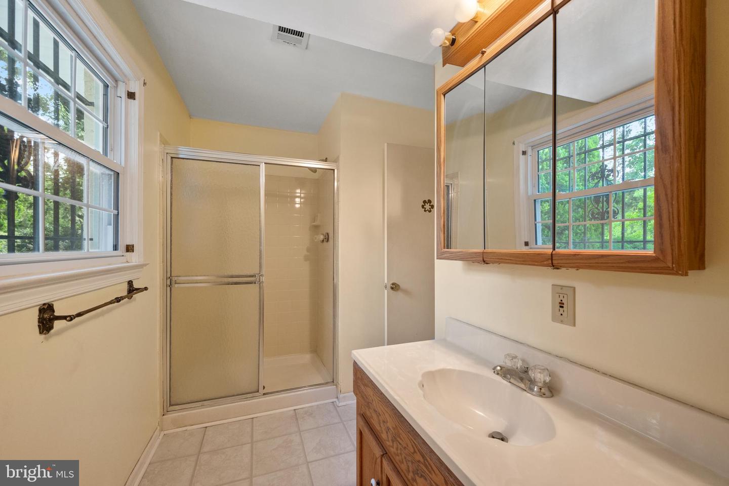 7516 TODD PL, MANASSAS, Virginia 20109, 4 Bedrooms Bedrooms, ,3 BathroomsBathrooms,Residential,For sale,7516 TODD PL,VAPW2095088 MLS # VAPW2095088