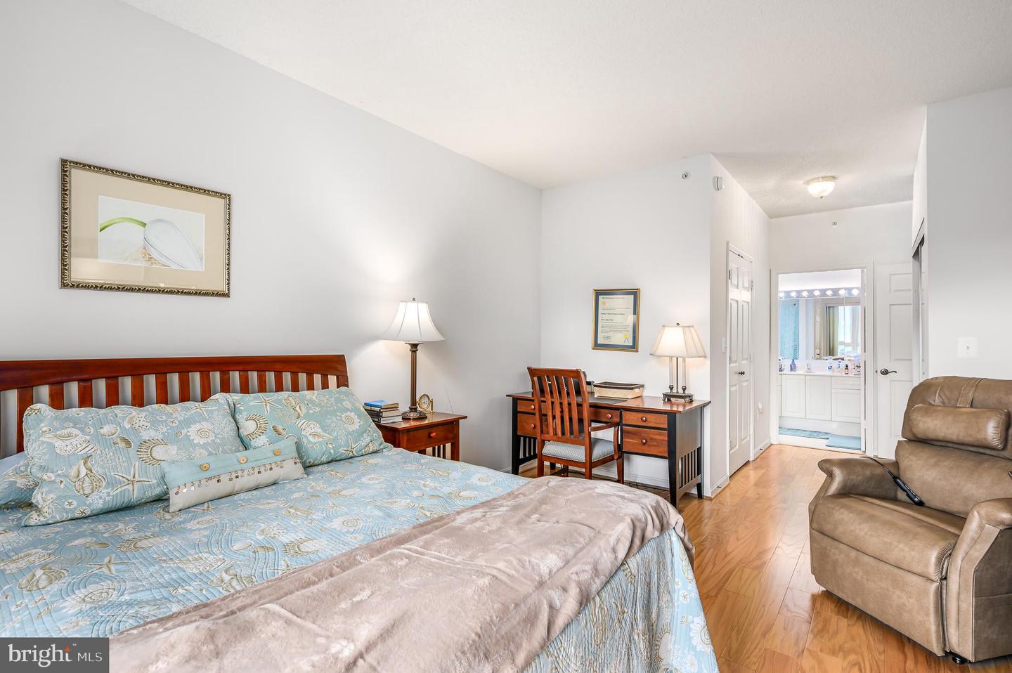 19355 CYPRESS RIDGE TER #203, LEESBURG, Virginia 20176, 2 Bedrooms Bedrooms, ,2 BathroomsBathrooms,Residential,For sale,19355 CYPRESS RIDGE TER #203,VALO2097282 MLS # VALO2097282