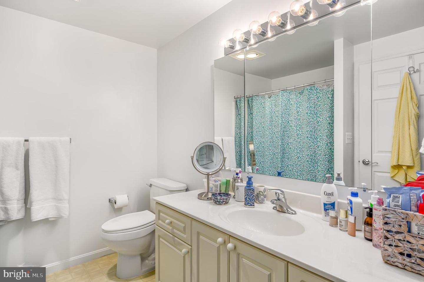19355 CYPRESS RIDGE TER #203, LEESBURG, Virginia 20176, 2 Bedrooms Bedrooms, ,2 BathroomsBathrooms,Residential,For sale,19355 CYPRESS RIDGE TER #203,VALO2097282 MLS # VALO2097282