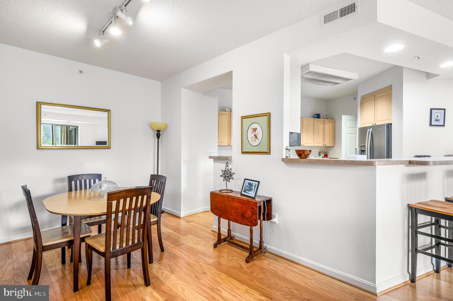 19355 CYPRESS RIDGE TER #203, LEESBURG, Virginia 20176, 2 Bedrooms Bedrooms, ,2 BathroomsBathrooms,Residential,For sale,19355 CYPRESS RIDGE TER #203,VALO2097282 MLS # VALO2097282
