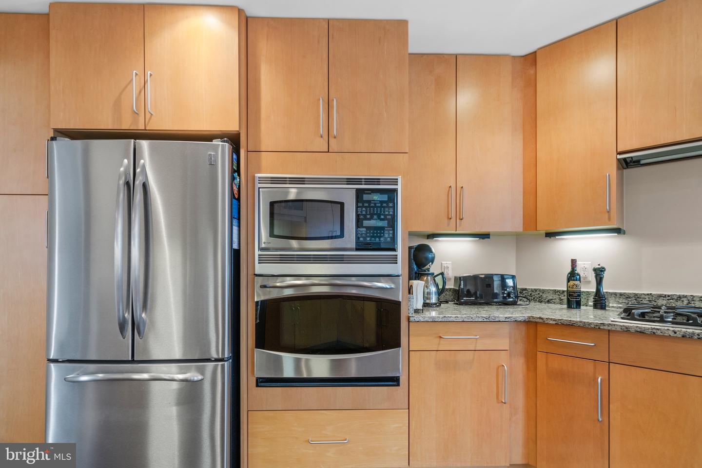 8220 CRESTWOOD HEIGHTS DR #407, MCLEAN, Virginia 22102, 2 Bedrooms Bedrooms, ,2 BathroomsBathrooms,Residential,For sale,8220 CRESTWOOD HEIGHTS DR #407,VAFX2242222 MLS # VAFX2242222