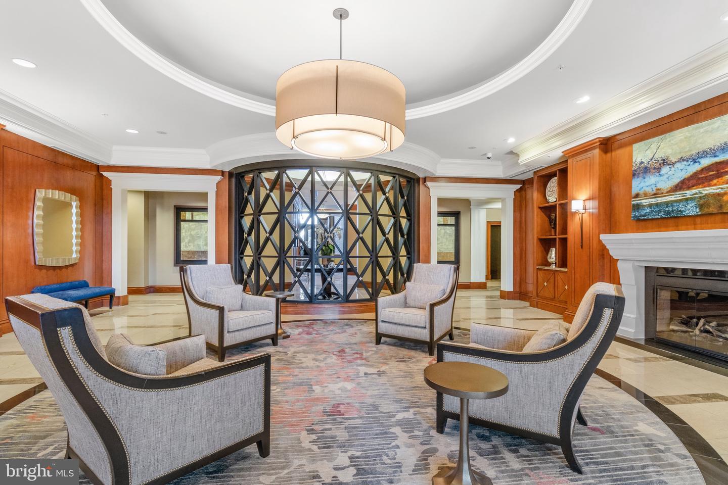 8220 CRESTWOOD HEIGHTS DR #407, MCLEAN, Virginia 22102, 2 Bedrooms Bedrooms, ,2 BathroomsBathrooms,Residential,For sale,8220 CRESTWOOD HEIGHTS DR #407,VAFX2242222 MLS # VAFX2242222