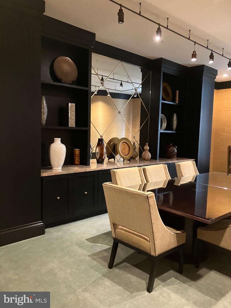 8220 CRESTWOOD HEIGHTS DR #407, MCLEAN, Virginia 22102, 2 Bedrooms Bedrooms, ,2 BathroomsBathrooms,Residential,For sale,8220 CRESTWOOD HEIGHTS DR #407,VAFX2242222 MLS # VAFX2242222
