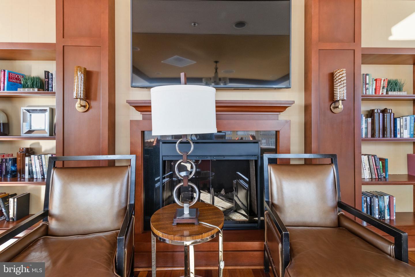 8220 CRESTWOOD HEIGHTS DR #407, MCLEAN, Virginia 22102, 2 Bedrooms Bedrooms, ,2 BathroomsBathrooms,Residential,For sale,8220 CRESTWOOD HEIGHTS DR #407,VAFX2242222 MLS # VAFX2242222