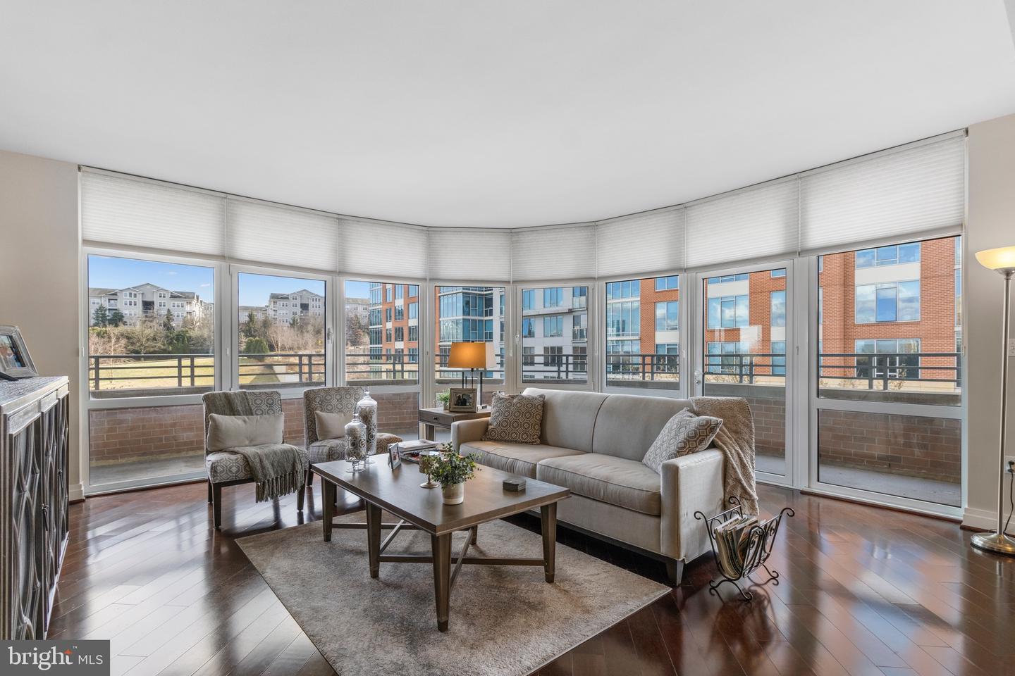 8220 CRESTWOOD HEIGHTS DR #407, MCLEAN, Virginia 22102, 2 Bedrooms Bedrooms, ,2 BathroomsBathrooms,Residential,For sale,8220 CRESTWOOD HEIGHTS DR #407,VAFX2242222 MLS # VAFX2242222