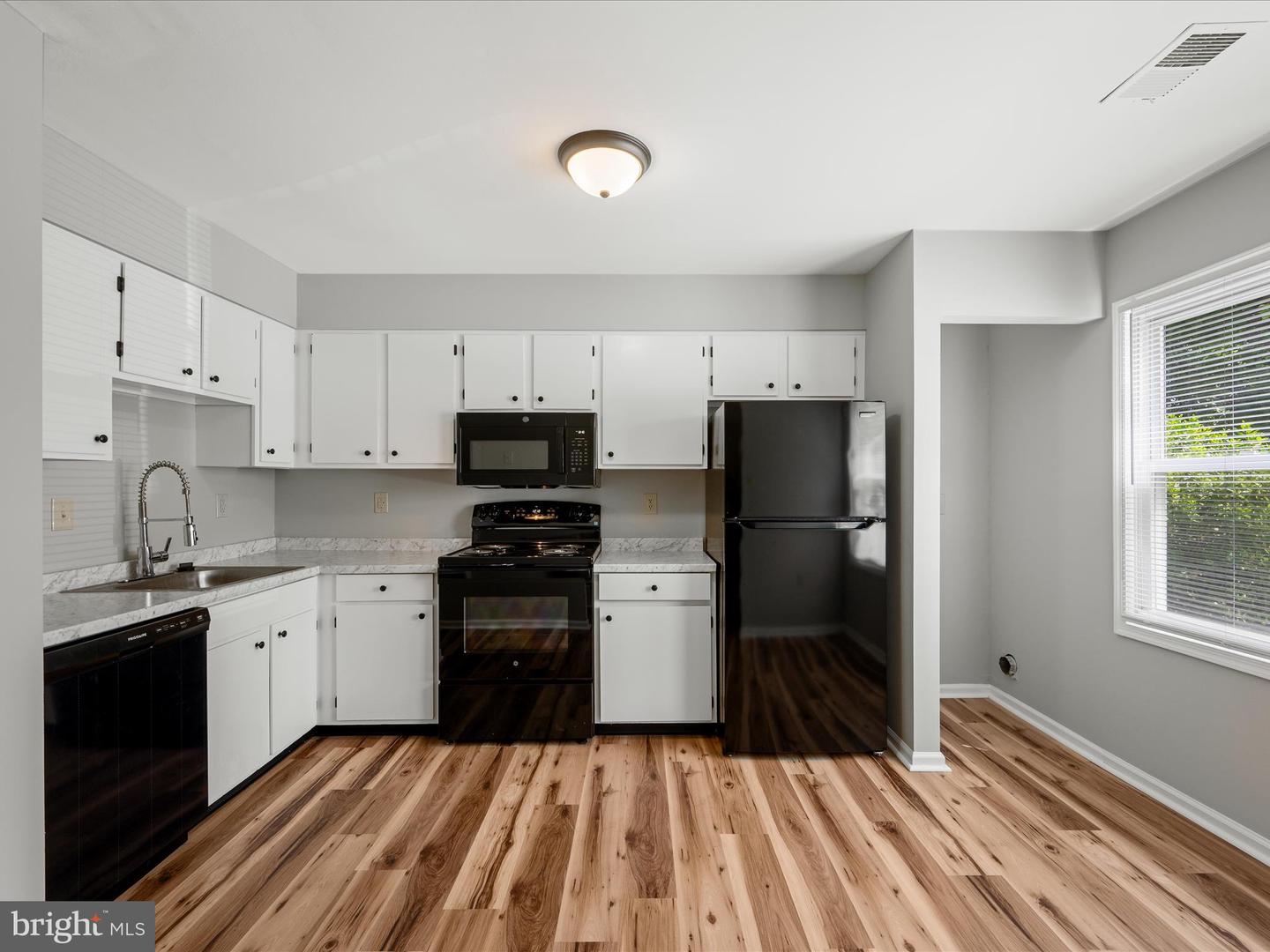237 KIMBERLY WAY, WINCHESTER, Virginia 22601, 2 Bedrooms Bedrooms, ,1 BathroomBathrooms,Residential,For sale,237 KIMBERLY WAY,VAWI2007742 MLS # VAWI2007742