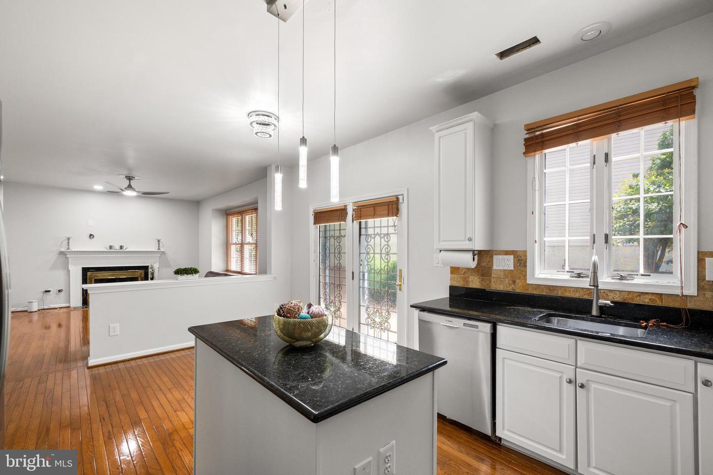 3725 FREEHILL LN, FAIRFAX, Virginia 22033, 4 Bedrooms Bedrooms, ,3 BathroomsBathrooms,Residential,For sale,3725 FREEHILL LN,VAFX2242938 MLS # VAFX2242938