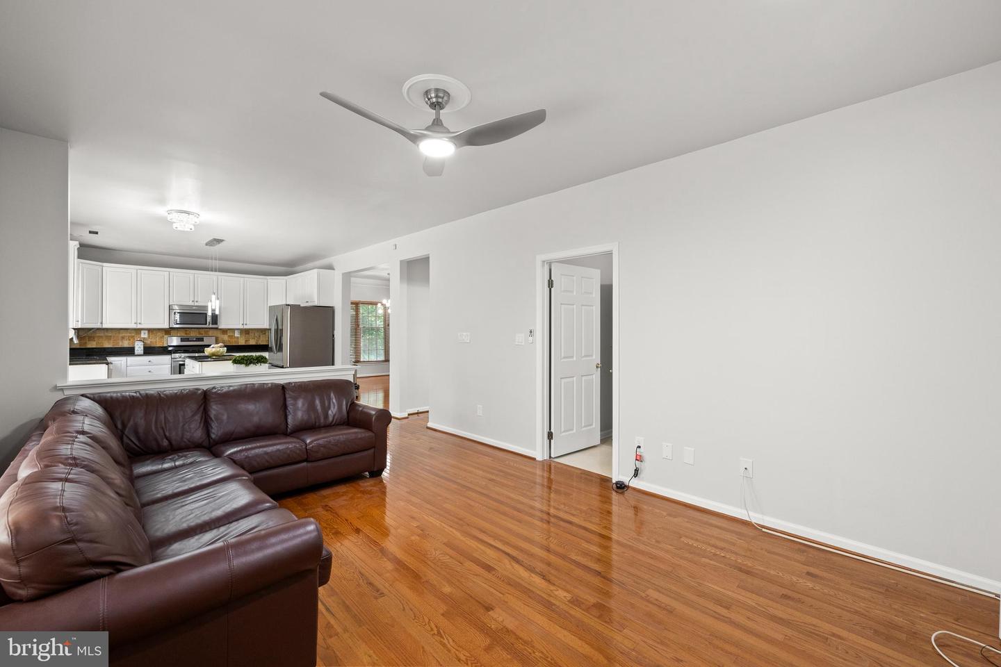 3725 FREEHILL LN, FAIRFAX, Virginia 22033, 4 Bedrooms Bedrooms, ,3 BathroomsBathrooms,Residential,For sale,3725 FREEHILL LN,VAFX2242938 MLS # VAFX2242938