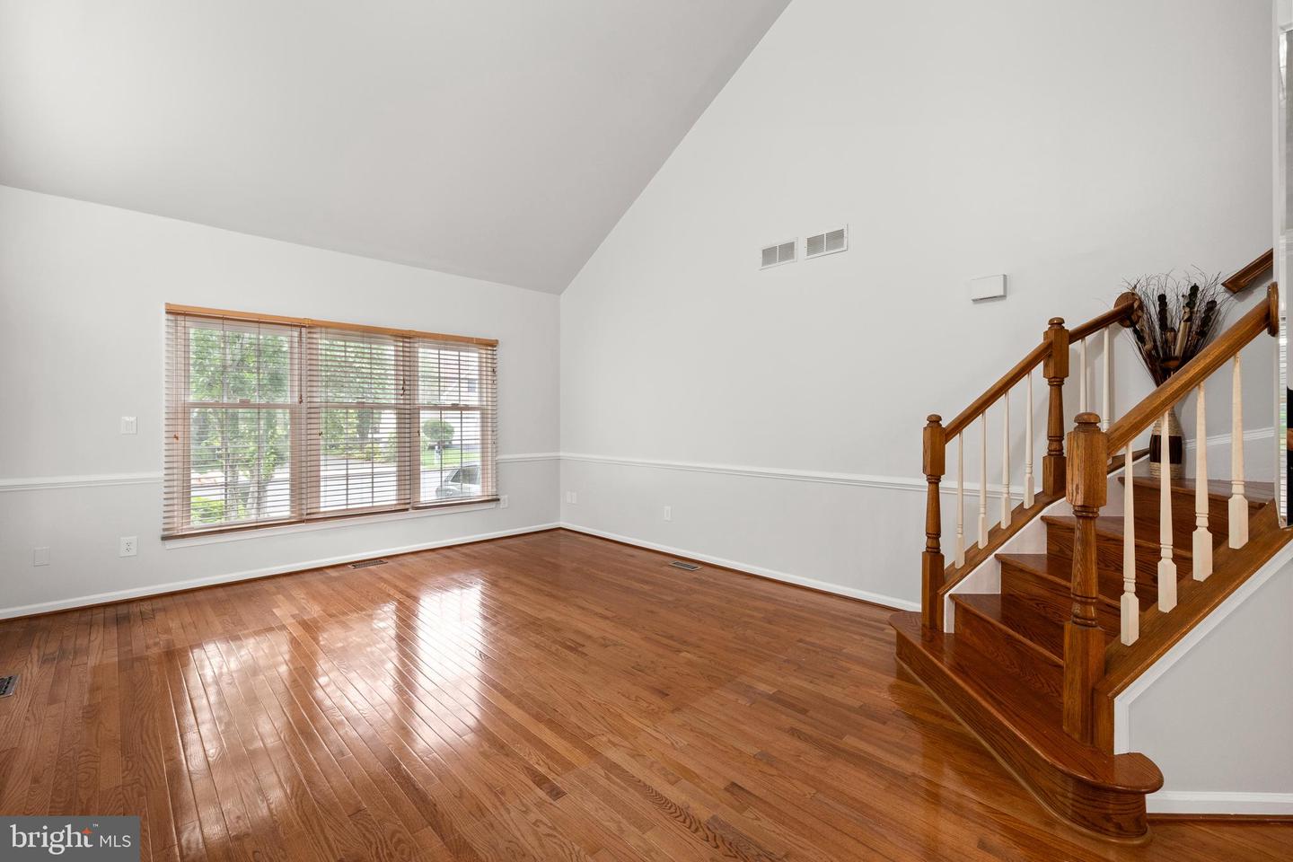 3725 FREEHILL LN, FAIRFAX, Virginia 22033, 4 Bedrooms Bedrooms, ,3 BathroomsBathrooms,Residential,For sale,3725 FREEHILL LN,VAFX2242938 MLS # VAFX2242938