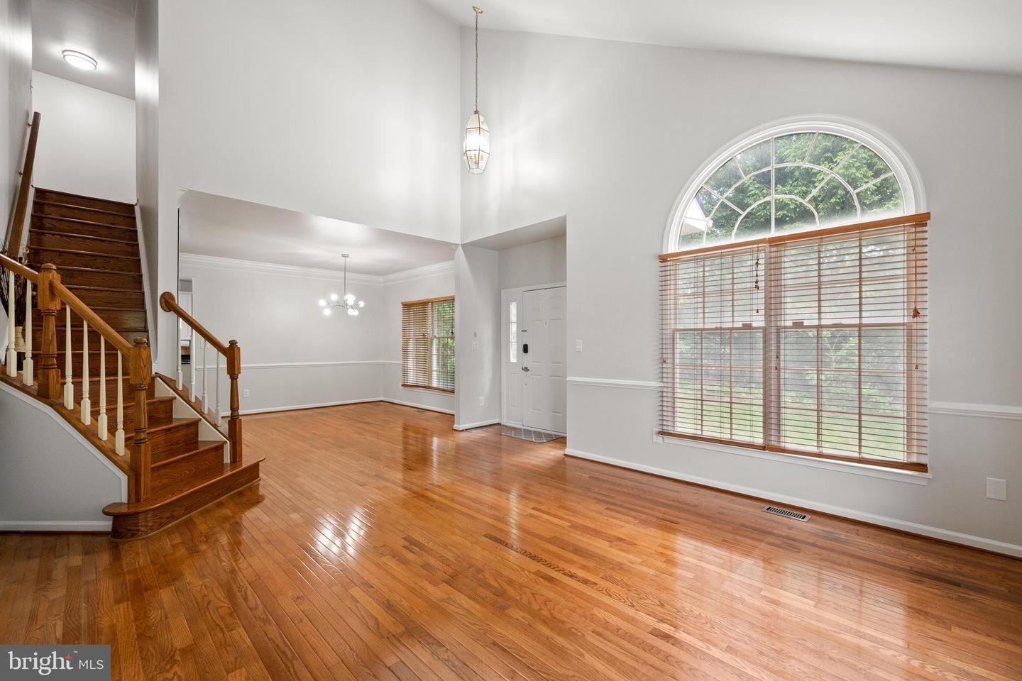 3725 FREEHILL LN, FAIRFAX, Virginia 22033, 4 Bedrooms Bedrooms, ,3 BathroomsBathrooms,Residential,For sale,3725 FREEHILL LN,VAFX2242938 MLS # VAFX2242938