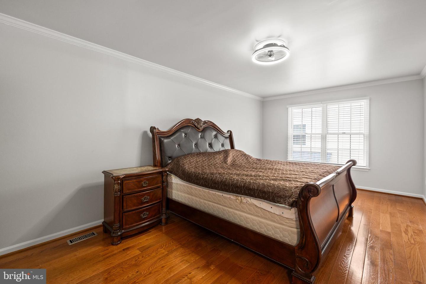 3725 FREEHILL LN, FAIRFAX, Virginia 22033, 4 Bedrooms Bedrooms, ,3 BathroomsBathrooms,Residential,For sale,3725 FREEHILL LN,VAFX2242938 MLS # VAFX2242938