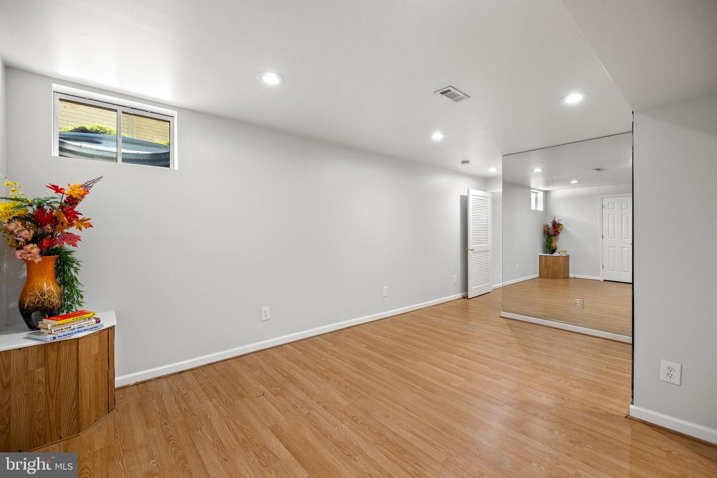 3725 FREEHILL LN, FAIRFAX, Virginia 22033, 4 Bedrooms Bedrooms, ,3 BathroomsBathrooms,Residential,For sale,3725 FREEHILL LN,VAFX2242938 MLS # VAFX2242938