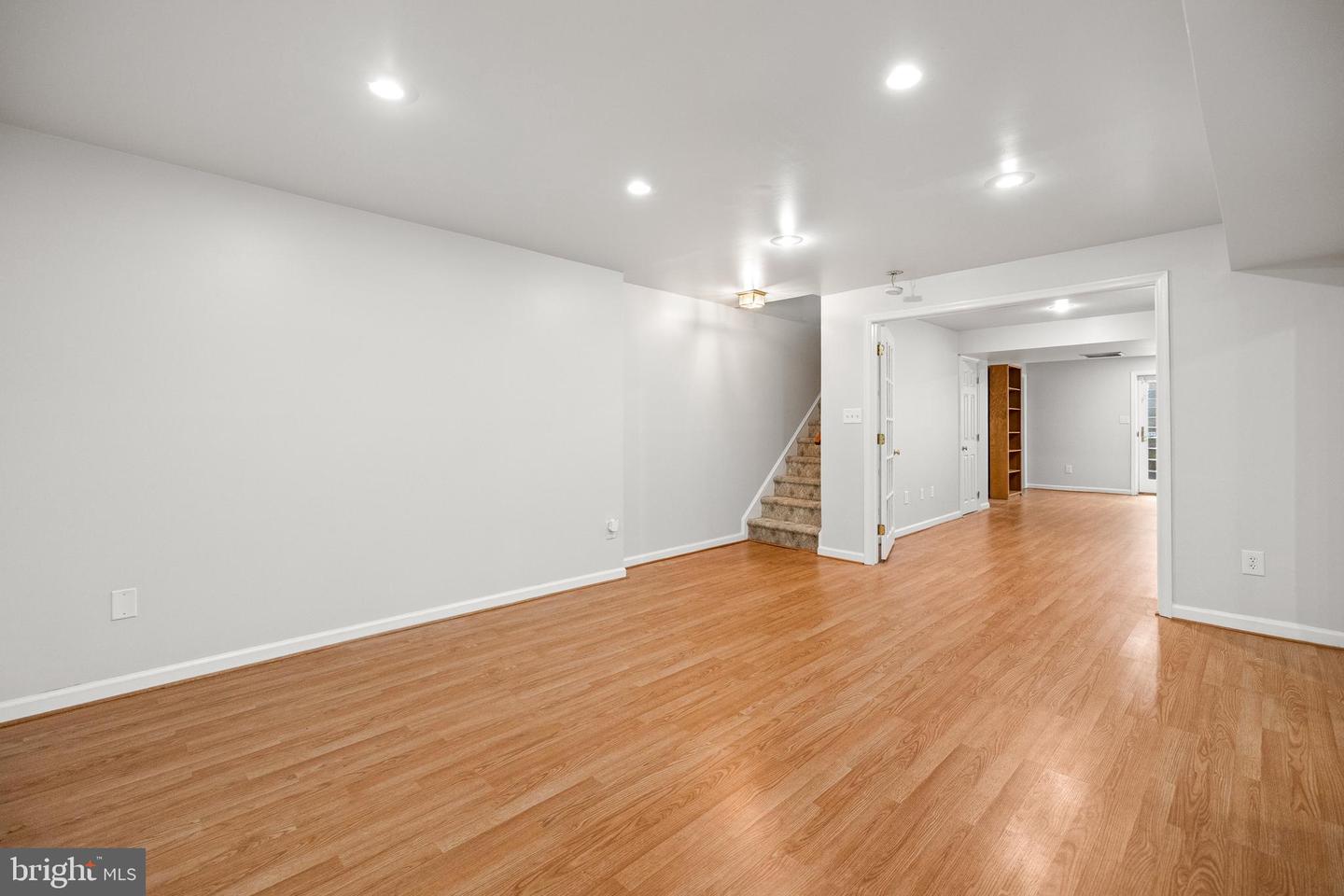 3725 FREEHILL LN, FAIRFAX, Virginia 22033, 4 Bedrooms Bedrooms, ,3 BathroomsBathrooms,Residential,For sale,3725 FREEHILL LN,VAFX2242938 MLS # VAFX2242938
