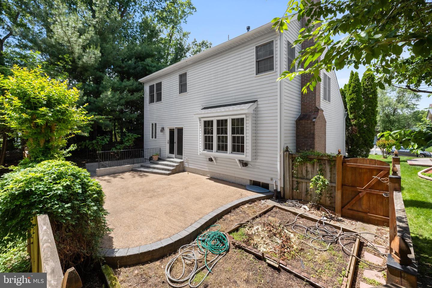 3725 FREEHILL LN, FAIRFAX, Virginia 22033, 4 Bedrooms Bedrooms, ,3 BathroomsBathrooms,Residential,For sale,3725 FREEHILL LN,VAFX2242938 MLS # VAFX2242938