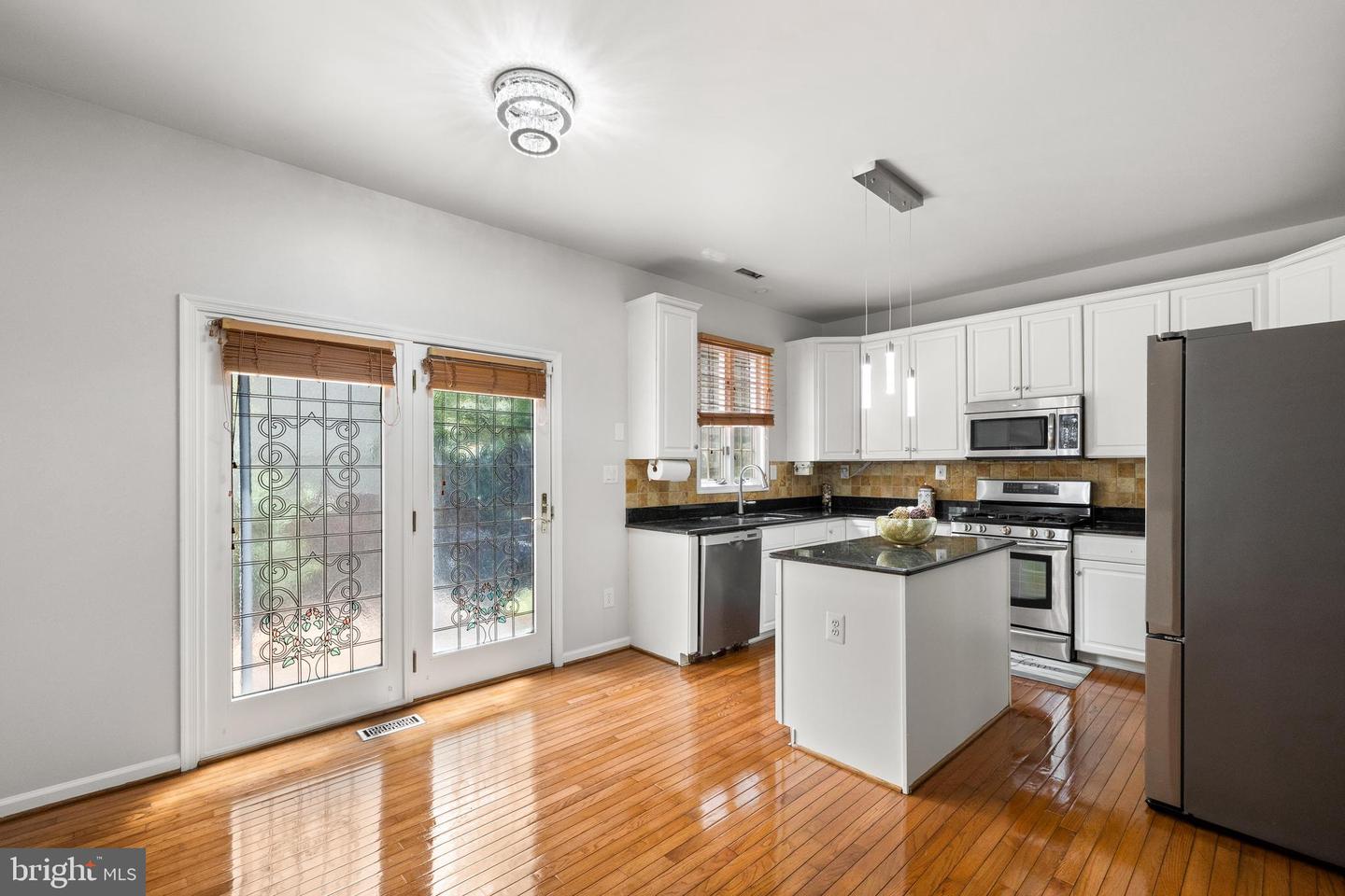3725 FREEHILL LN, FAIRFAX, Virginia 22033, 4 Bedrooms Bedrooms, ,3 BathroomsBathrooms,Residential,For sale,3725 FREEHILL LN,VAFX2242938 MLS # VAFX2242938