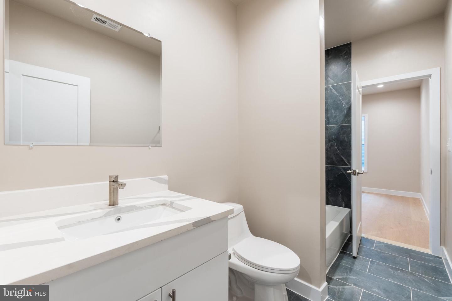 852 XENIA SE #1, WASHINGTON, District Of Columbia 20032, 4 Bedrooms Bedrooms, ,3 BathroomsBathrooms,Residential,For sale,852 XENIA SE #1,DCDC2175850 MLS # DCDC2175850