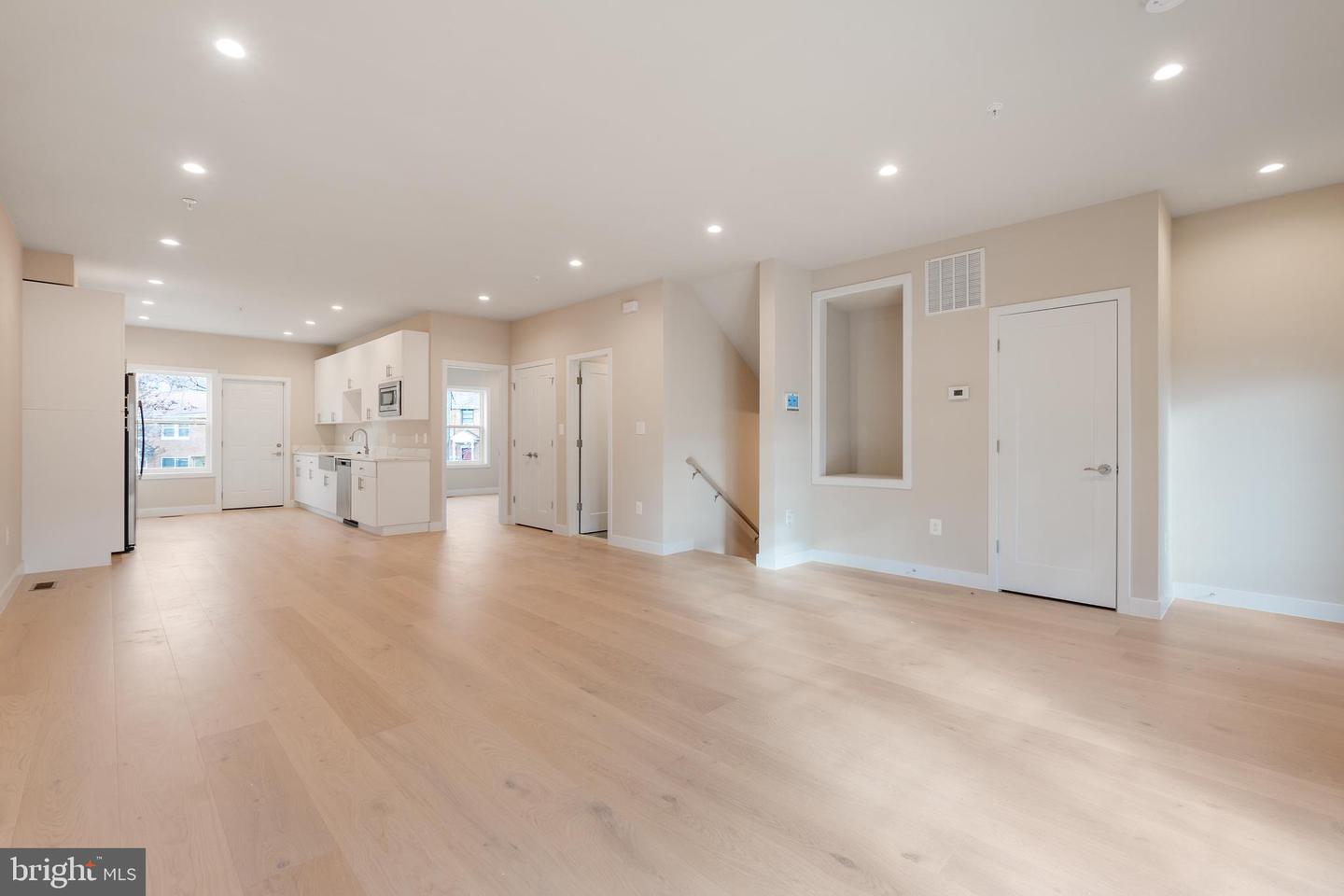 852 XENIA SE #1, WASHINGTON, District Of Columbia 20032, 4 Bedrooms Bedrooms, ,3 BathroomsBathrooms,Residential,For sale,852 XENIA SE #1,DCDC2175850 MLS # DCDC2175850