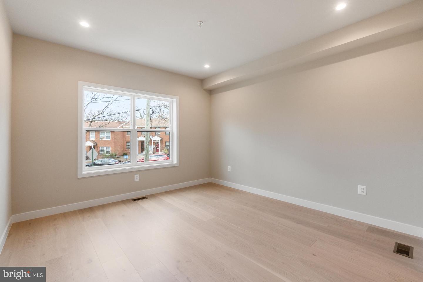 852 XENIA SE #1, WASHINGTON, District Of Columbia 20032, 4 Bedrooms Bedrooms, ,3 BathroomsBathrooms,Residential,For sale,852 XENIA SE #1,DCDC2175850 MLS # DCDC2175850