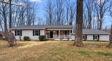 6134 LEE HWY, WARRENTON, Virginia 20187, 4 Bedrooms Bedrooms, ,2 BathroomsBathrooms,Residential,For sale,6134 LEE HWY,VAFQ2015850 MLS # VAFQ2015850