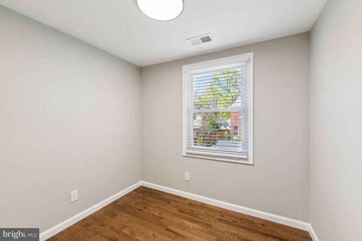 2918 LANDOVER ST, ALEXANDRIA, Virginia 22305, 3 Bedrooms Bedrooms, ,2 BathroomsBathrooms,Residential,For sale,2918 LANDOVER ST,VAAX2043776 MLS # VAAX2043776