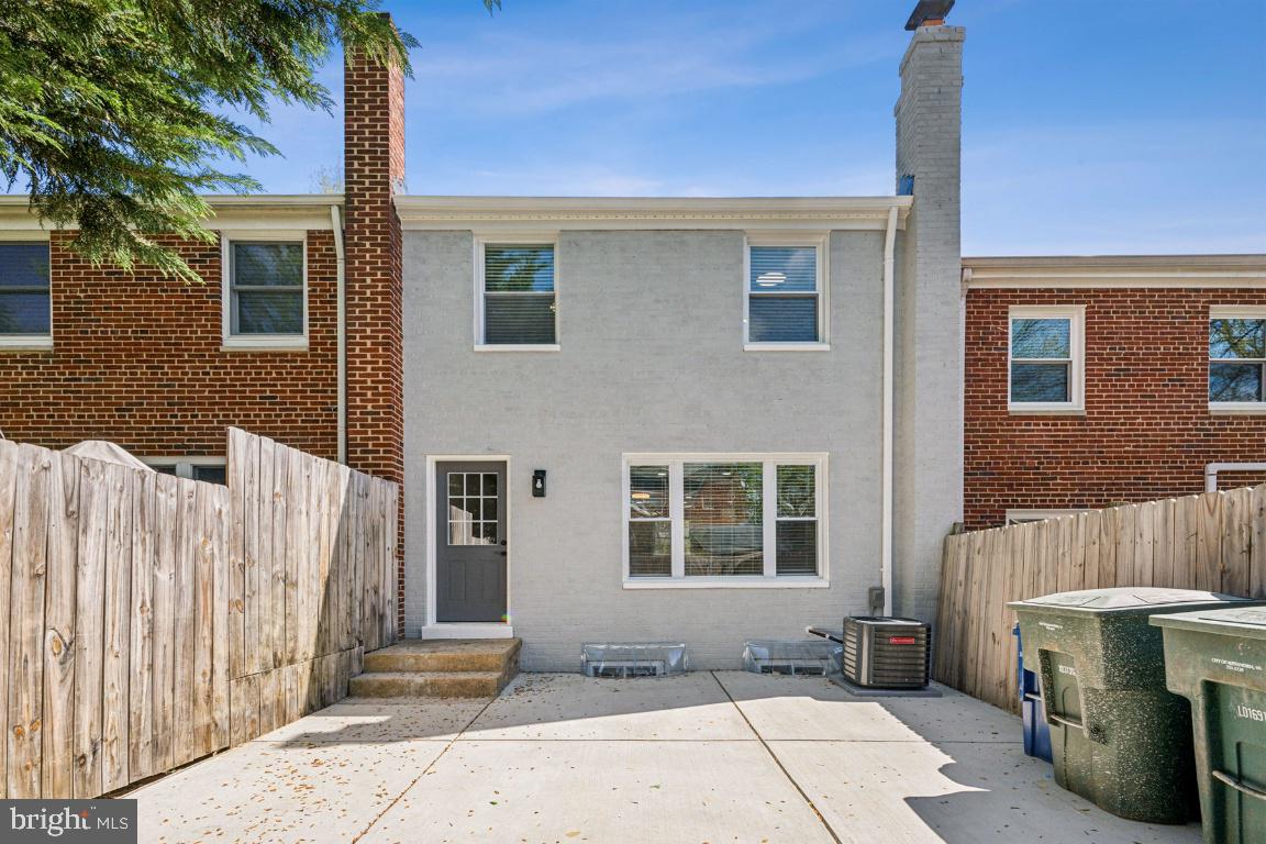 2918 LANDOVER ST, ALEXANDRIA, Virginia 22305, 3 Bedrooms Bedrooms, ,2 BathroomsBathrooms,Residential,For sale,2918 LANDOVER ST,VAAX2043776 MLS # VAAX2043776