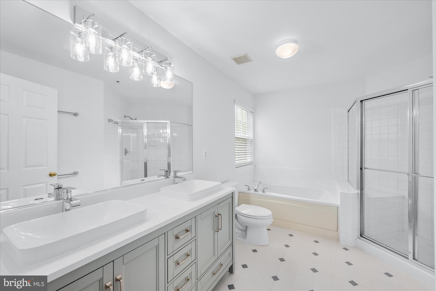 183 MARTIN LN, ALEXANDRIA, Virginia 22304, 3 Bedrooms Bedrooms, ,2 BathroomsBathrooms,Residential,For sale,183 MARTIN LN,VAAX2044686 MLS # VAAX2044686