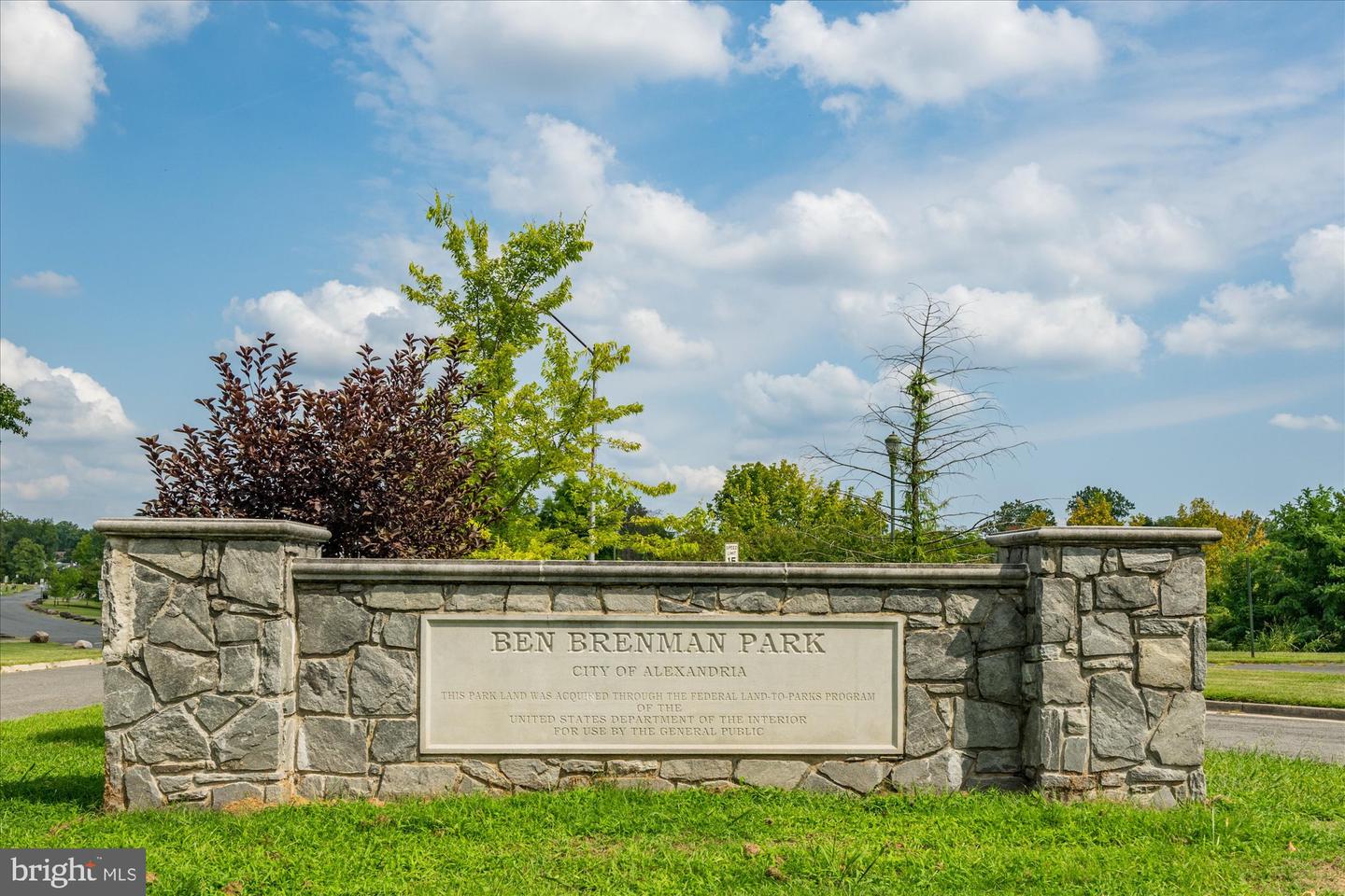 183 MARTIN LN, ALEXANDRIA, Virginia 22304, 3 Bedrooms Bedrooms, ,2 BathroomsBathrooms,Residential,For sale,183 MARTIN LN,VAAX2044686 MLS # VAAX2044686