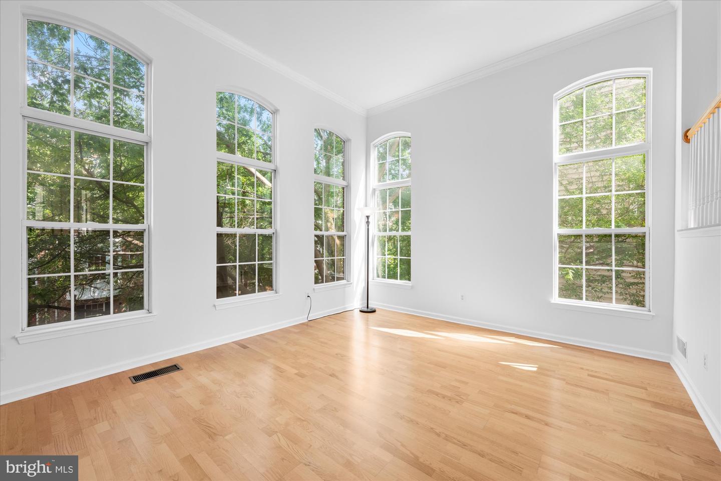 183 MARTIN LN, ALEXANDRIA, Virginia 22304, 3 Bedrooms Bedrooms, ,2 BathroomsBathrooms,Residential,For sale,183 MARTIN LN,VAAX2044686 MLS # VAAX2044686