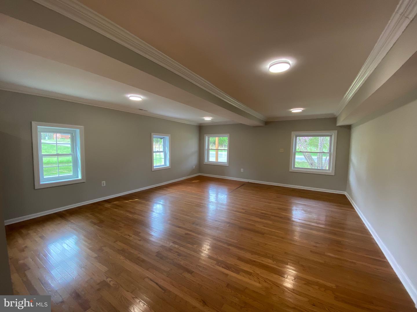 1006 WHITE OAK RD, FREDERICKSBURG, Virginia 22405, 3 Bedrooms Bedrooms, ,2 BathroomsBathrooms,Residential,For sale,1006 WHITE OAK RD,VAST2038490 MLS # VAST2038490