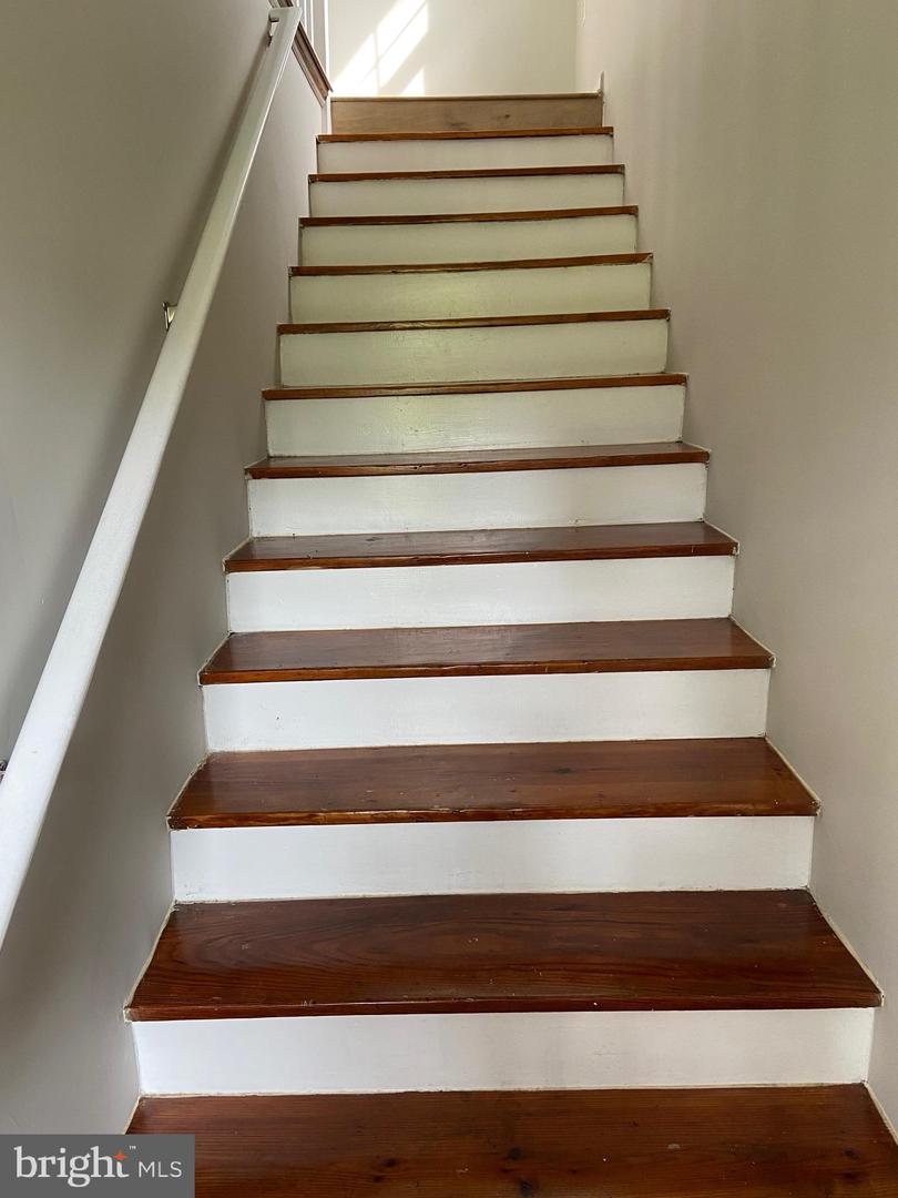 1006 WHITE OAK RD, FREDERICKSBURG, Virginia 22405, 3 Bedrooms Bedrooms, ,2 BathroomsBathrooms,Residential,For sale,1006 WHITE OAK RD,VAST2038490 MLS # VAST2038490