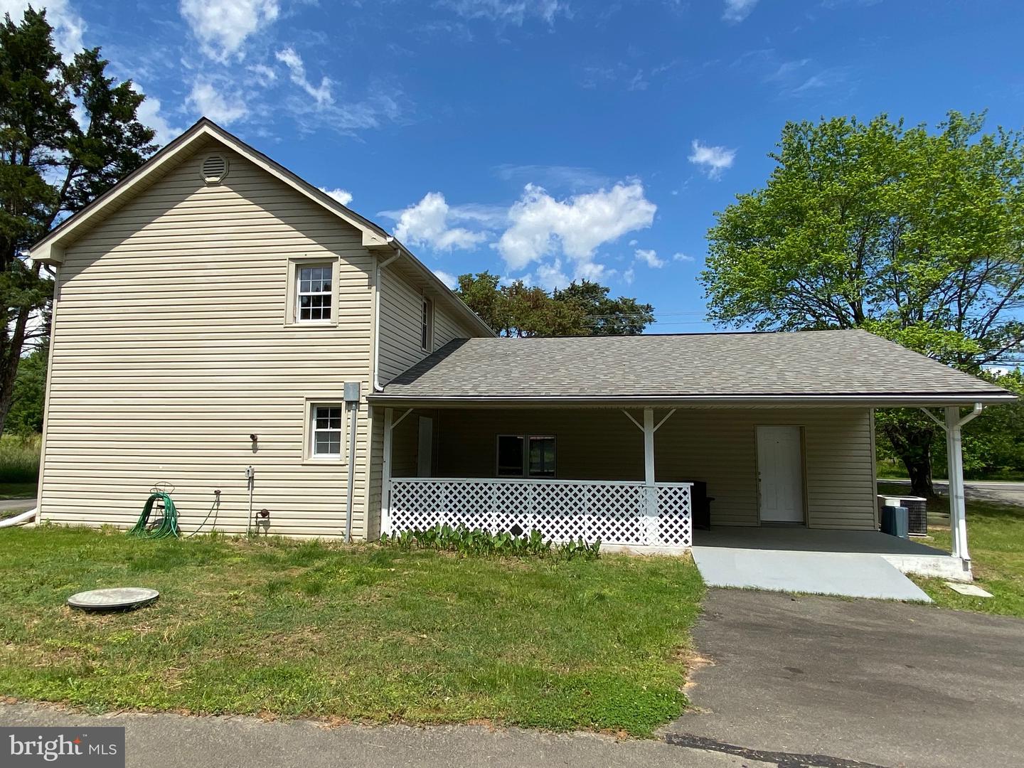 1006 WHITE OAK RD, FREDERICKSBURG, Virginia 22405, 3 Bedrooms Bedrooms, ,2 BathroomsBathrooms,Residential,For sale,1006 WHITE OAK RD,VAST2038490 MLS # VAST2038490
