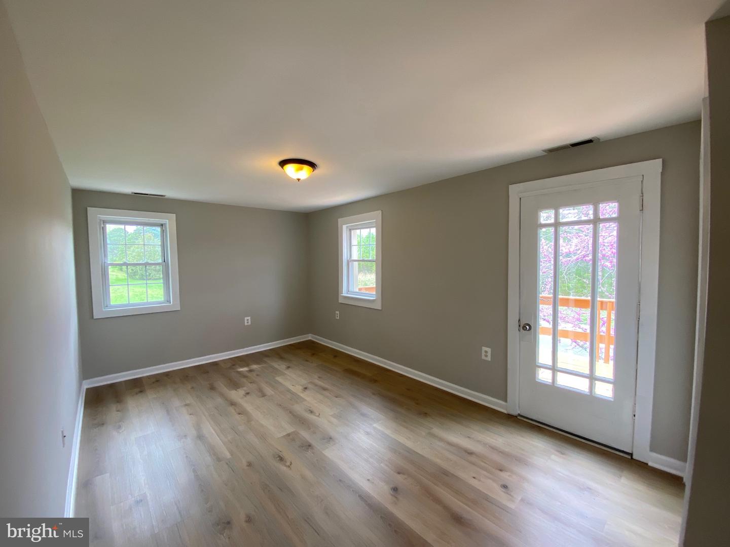 1006 WHITE OAK RD, FREDERICKSBURG, Virginia 22405, 3 Bedrooms Bedrooms, ,2 BathroomsBathrooms,Residential,For sale,1006 WHITE OAK RD,VAST2038490 MLS # VAST2038490