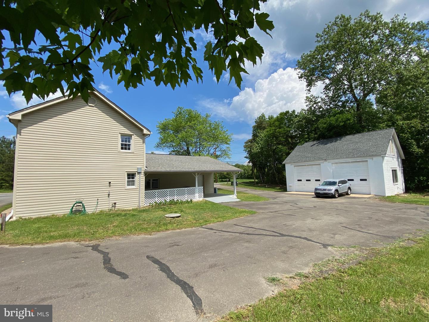 1006 WHITE OAK RD, FREDERICKSBURG, Virginia 22405, 3 Bedrooms Bedrooms, ,2 BathroomsBathrooms,Residential,For sale,1006 WHITE OAK RD,VAST2038490 MLS # VAST2038490